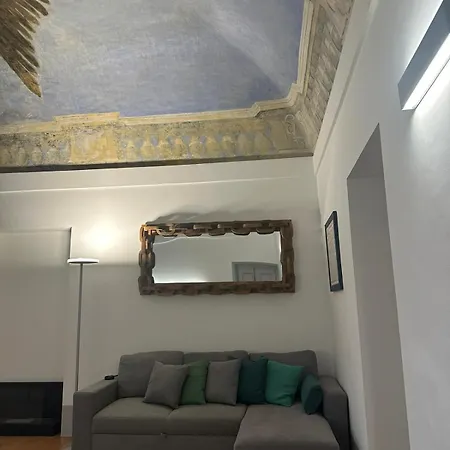 Suit Mangrossi Apartment